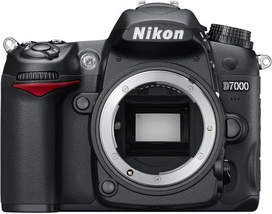 Nikon D7000 with 18-55 mm VR Lens