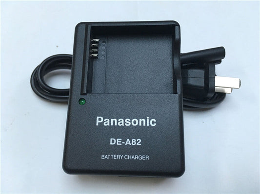 Panasonic DE-A82 Charger